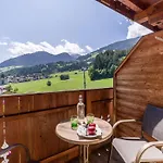 Szálloda Waldfriede - Der Logenplatz Im Zillertal