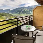 Szálloda Waldfriede - Der Logenplatz Im Zillertal 4*