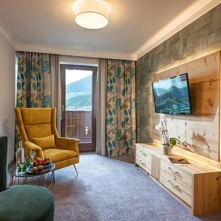Hotel Waldfriede - Panoramic View Zillertal Hotell