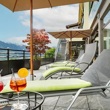 Hotel Waldfriede - Panoramic View Zillertal Hotell