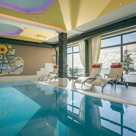 호텔 Waldfriede - Der Logenplatz Im Zillertal