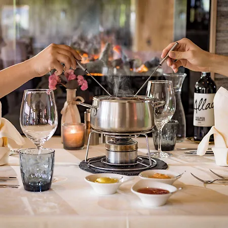 호텔 Waldfriede - Der Logenplatz Im Zillertal