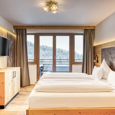 Waldfriede - Der Logenplatz Im Zillertal מלון 4*