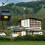 Waldfriede - Der Logenplatz Im Zillertal 호텔 4*